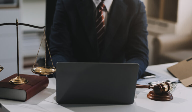 A solicitor provides free initial consulation for a compensation claim for negligent treatment