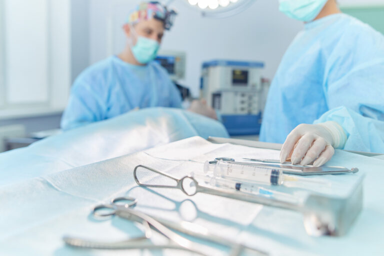 Surgeons prepare to perform a hysterectomy after the patient had a delayed diagnosis and experienced chronic pelvic pain